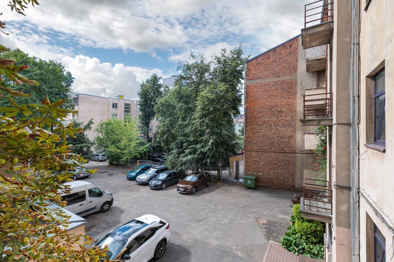 Downtown 4Bd Master Apartment By Hostlovers Kaunas Bagian luar foto